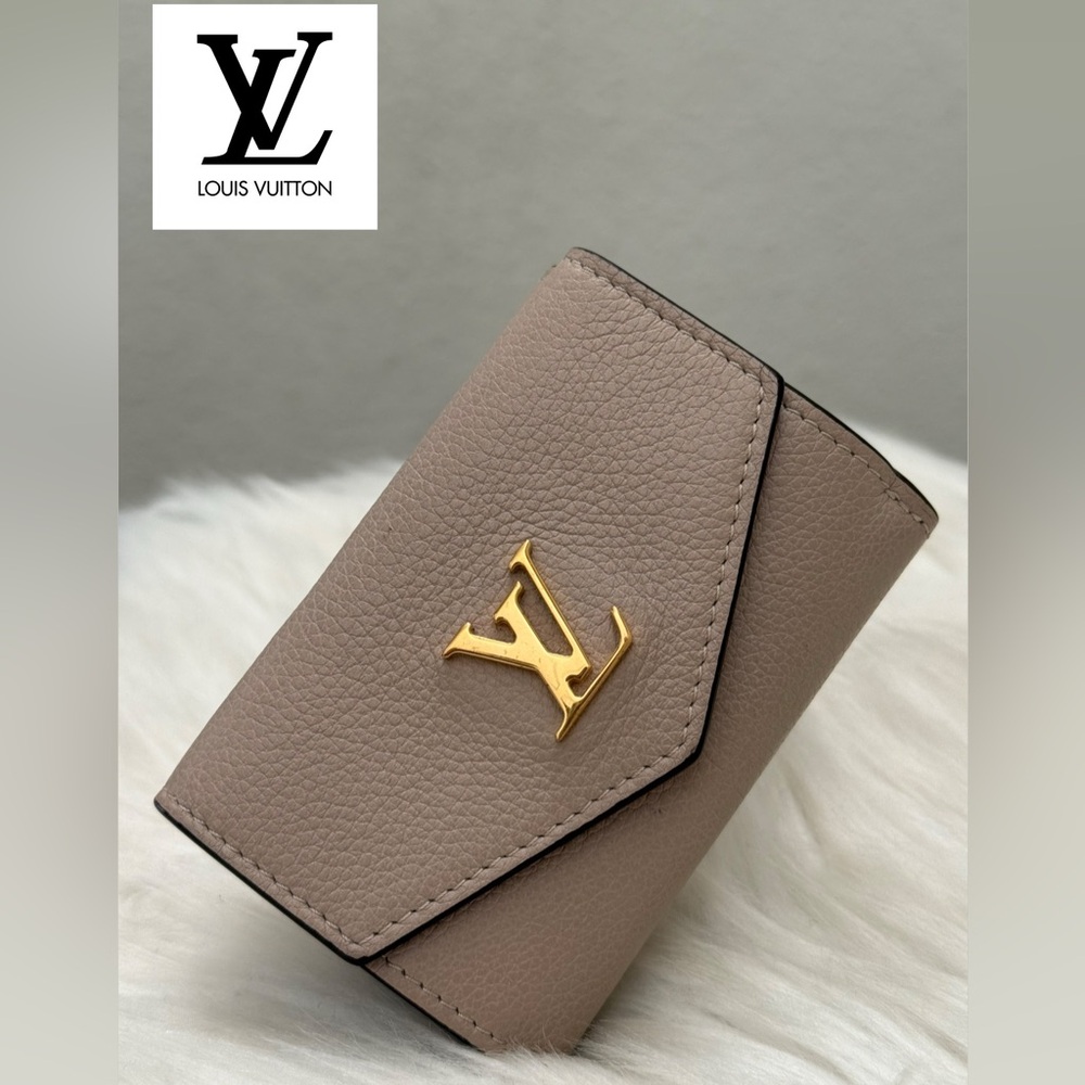 ***sold***LOUIS VUITTON Lockmini Wallet